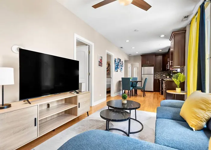 The Bucklogan Nest Sleeps 6 Walk To Blue Line - Chicago