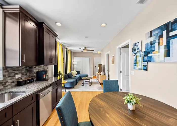 Apartamento The Bucklogan Nest Sleeps 6 Walk To Blue Line - *